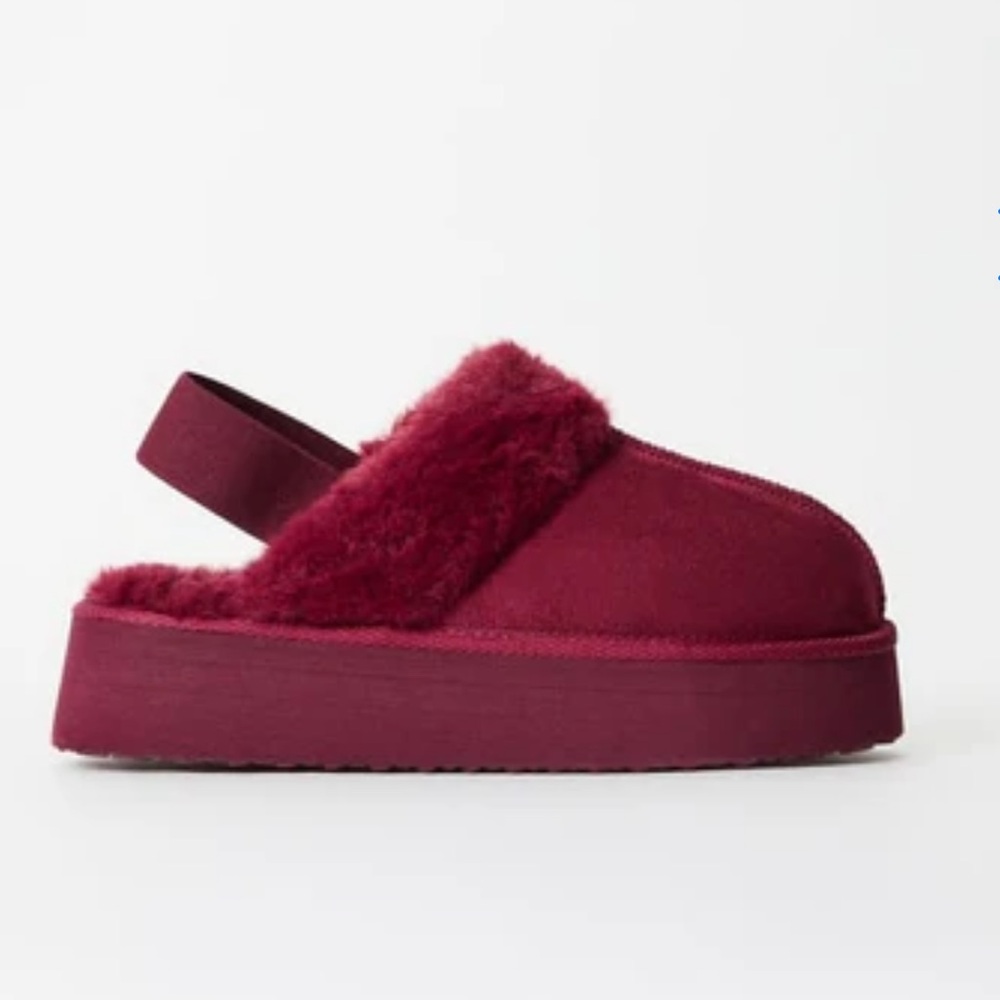Shoedazzle Burgundy Fuzzy Platform Slipper